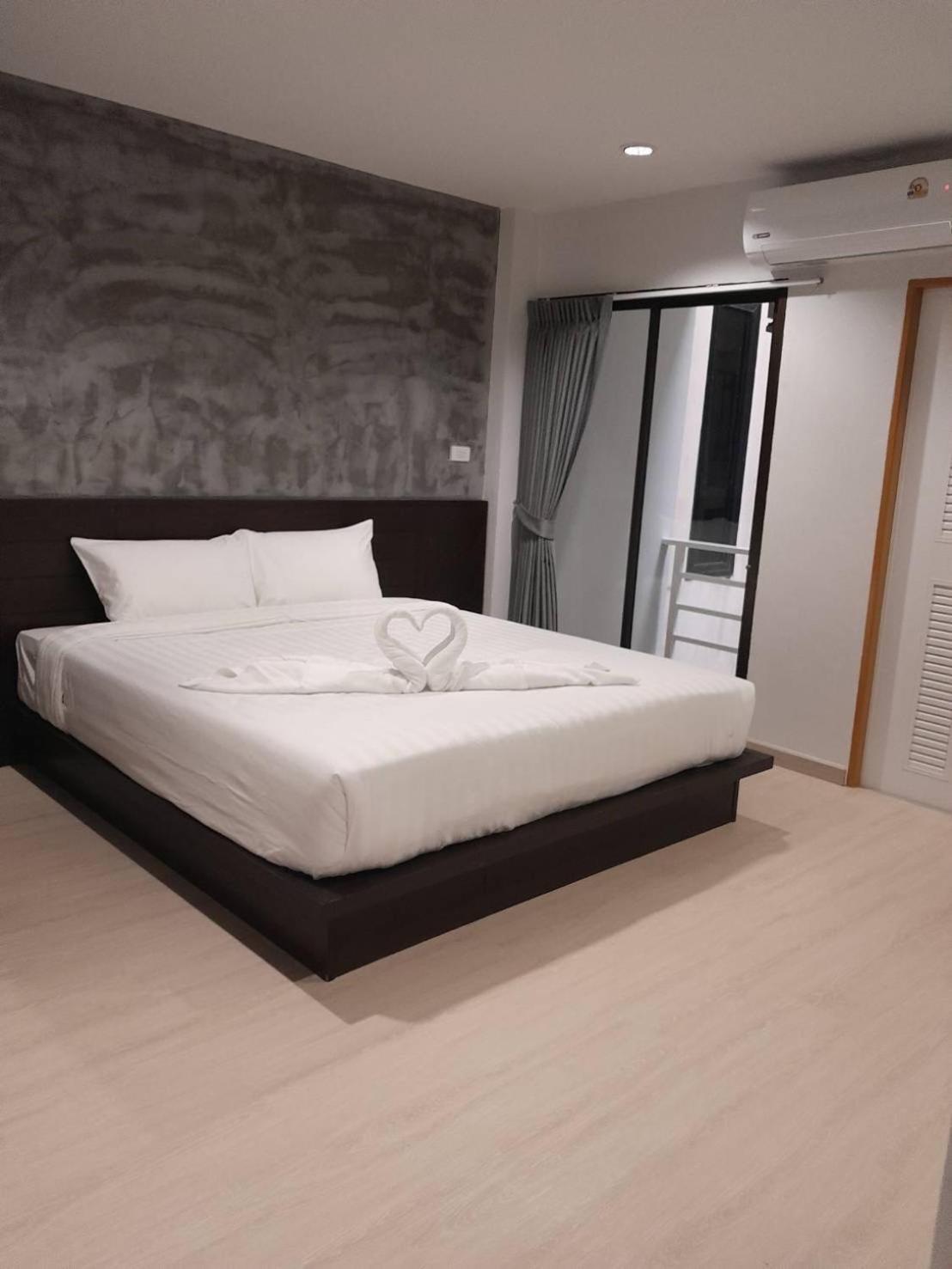 The Sense Aparthotel